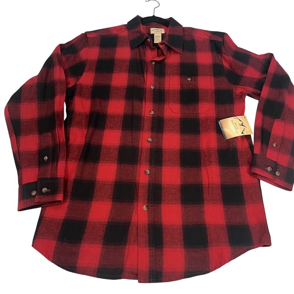 Blue Mountain Men's Red Black Plaid Flannel Button-Up Shirt M Long Sleeve